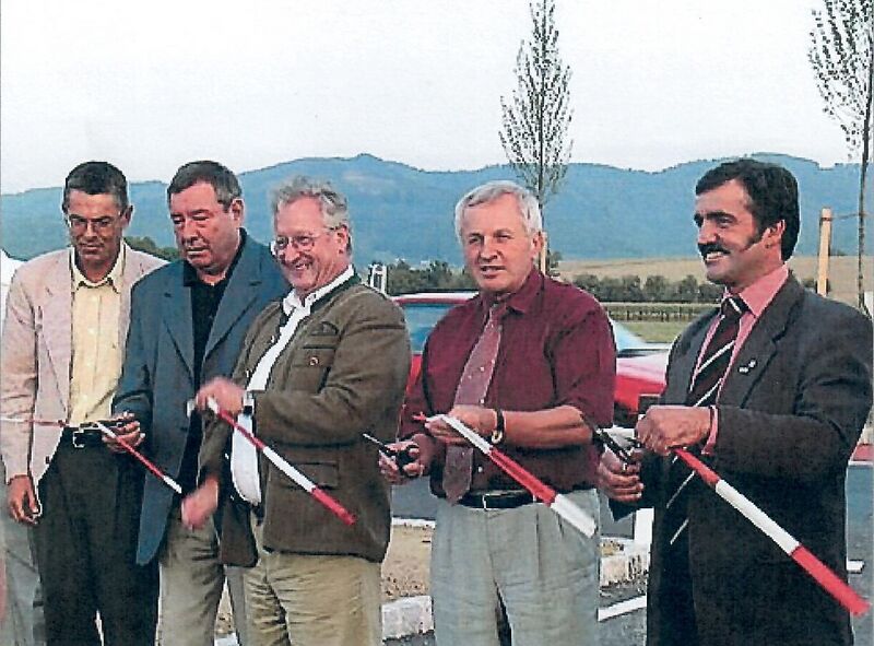 Datei:Eröffnung-Kreisverkehr-2003.jpg