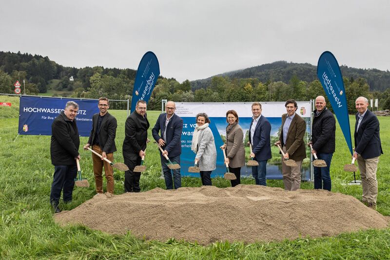 Datei:Spatenstich Hochwasserprojket 2025.jpg