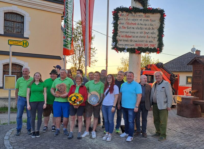 Datei:Maibaum-2025.jpg