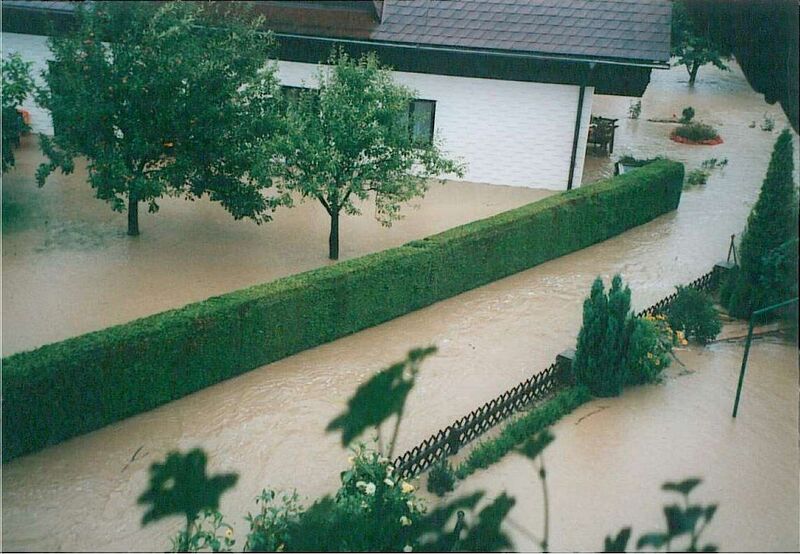 Datei:Hochwasser Plainfeld 2002.jpg