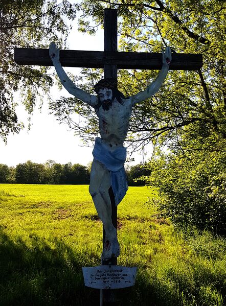 Datei:Kreuz-Wirts-Kasten.jpg