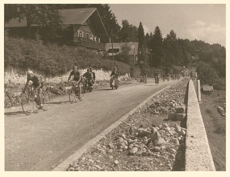 Datei:Rad um 1950 SCEL.jpg